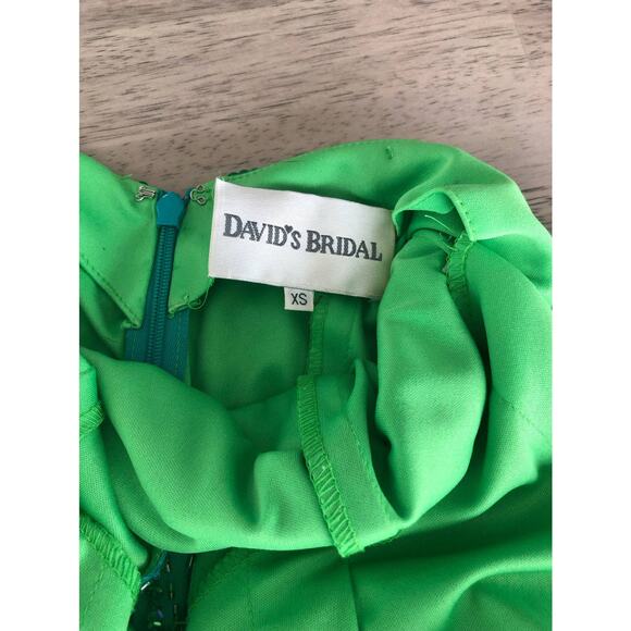 David's Bridal Emerald and Silver Beaded Cutout Prom of Formal Gown - XS - Picture 6 of 6